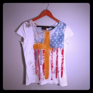 🌟 Rare Graphic, Distressed Tee